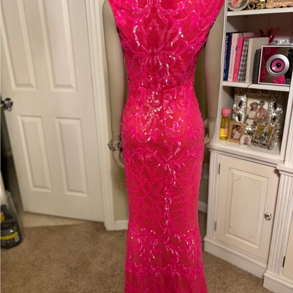 Elegant Pink Evening Gown - Picture 6 of 6
